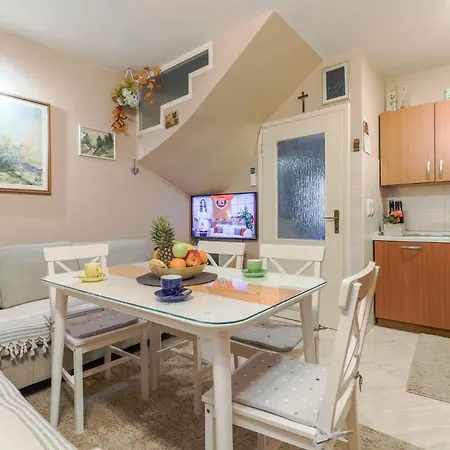 City Center 3 Bedroom Apartment Vrsar Exterior photo