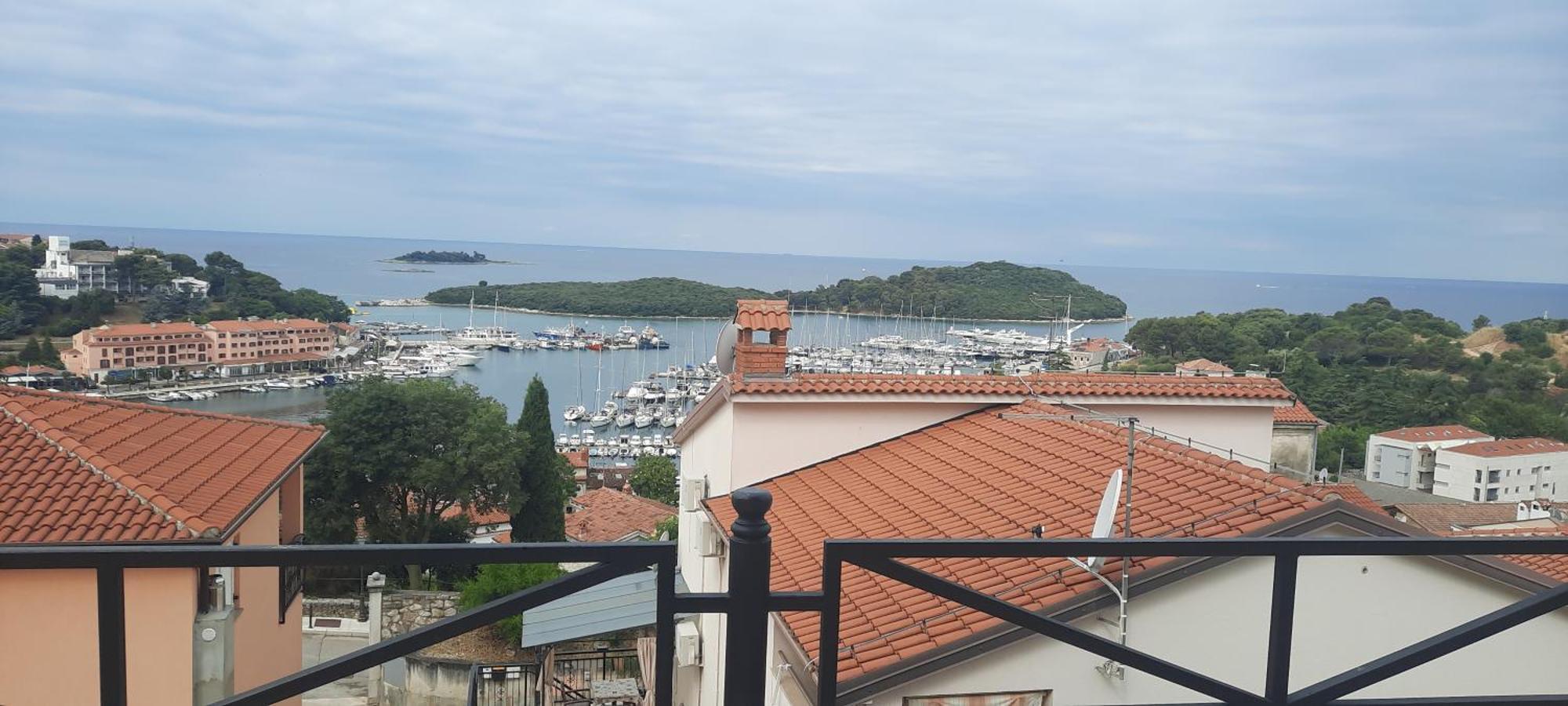 Center 3 Bedroom Apartment Vrsar