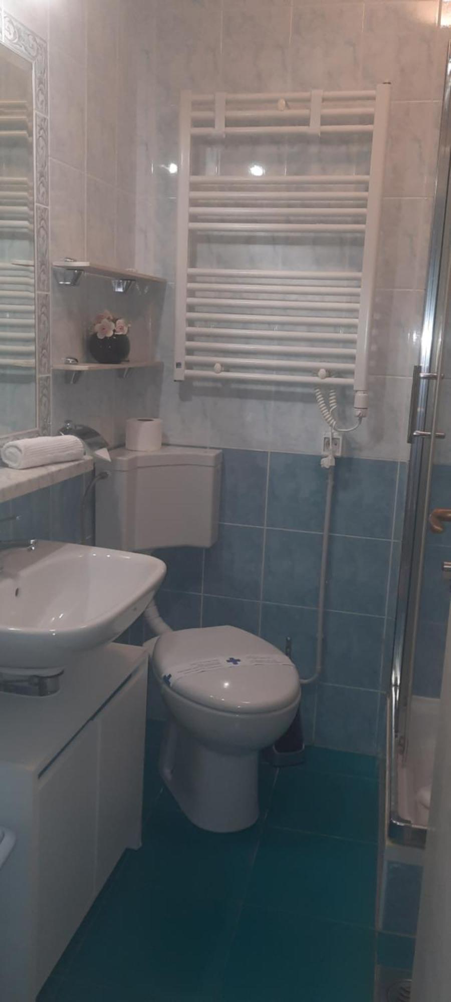 Center 3 Bedroom *